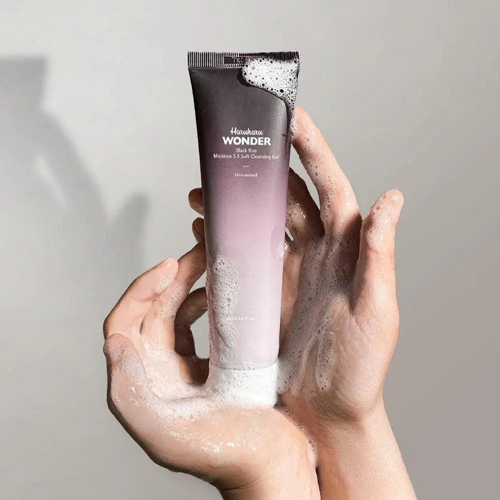Black Rice Moisture 5.5 Soft Cleansing Gel - 100 ml Haruharu Wonder